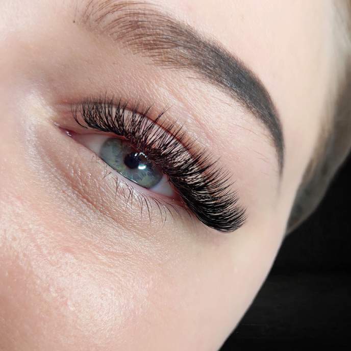 Classic eyelash extensions